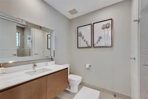 3250 NE 188th Street Aventura FL 33180