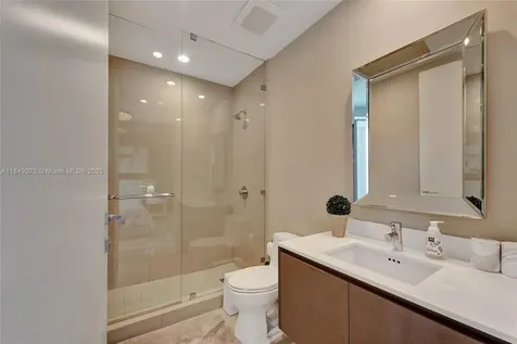 3250 NE 188th Street Aventura FL 33180