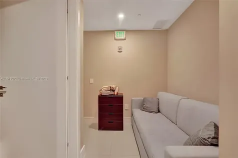 3250 NE 188th Street Aventura FL 33180