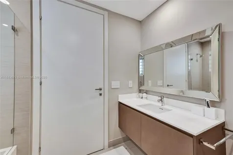 3250 NE 188th Street Aventura FL 33180