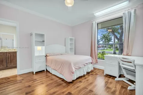 505 Sabal Way Weston FL 33326