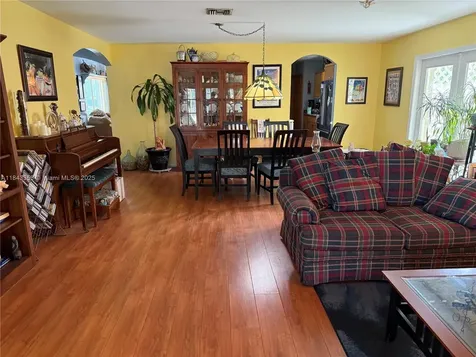 10261 Bonita Road Cutler Bay FL 33157