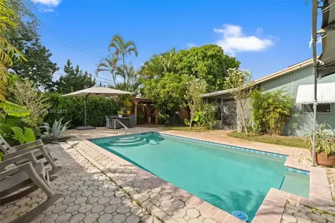 1912 SW 97th Terrace Miramar FL 33025
