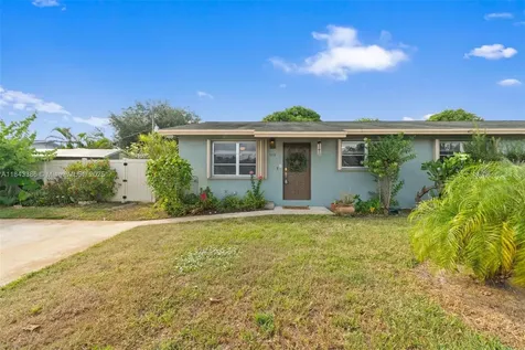 1912 SW 97th Terrace Miramar FL 33025