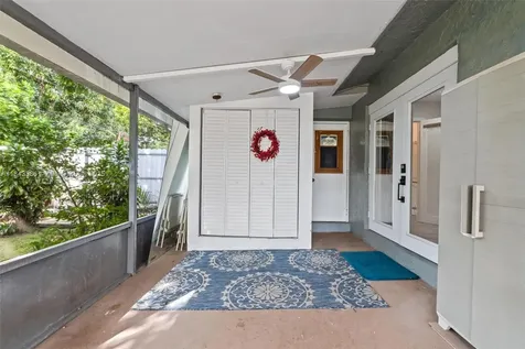 1912 SW 97th Terrace Miramar FL 33025