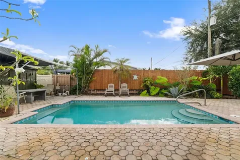 1912 SW 97th Terrace Miramar FL 33025
