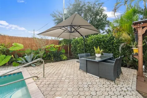 1912 SW 97th Terrace Miramar FL 33025