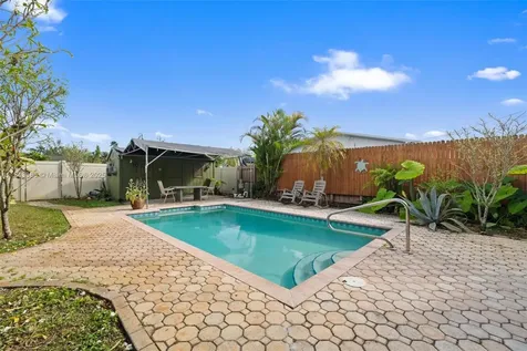 1912 SW 97th Terrace Miramar FL 33025