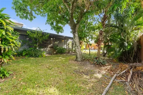 1912 SW 97th Terrace Miramar FL 33025
