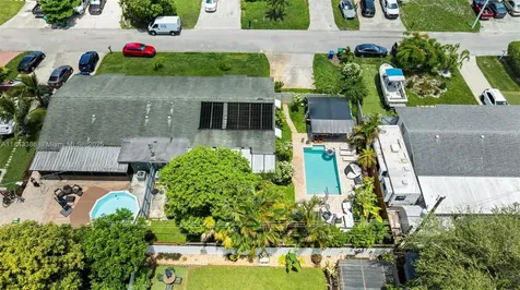 1912 SW 97th Terrace Miramar FL 33025
