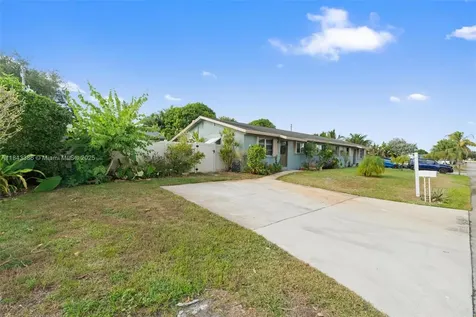 1912 SW 97th Terrace Miramar FL 33025