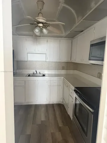 2025 NE 164th Street North Miami Beach FL 33162