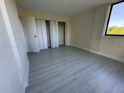 2715 Tigertail Avenue Miami FL 33133