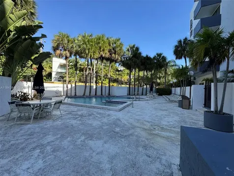 2715 Tigertail Avenue Miami FL 33133