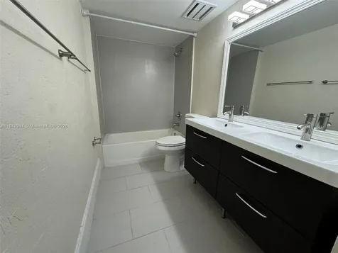2715 Tigertail Avenue Miami FL 33133