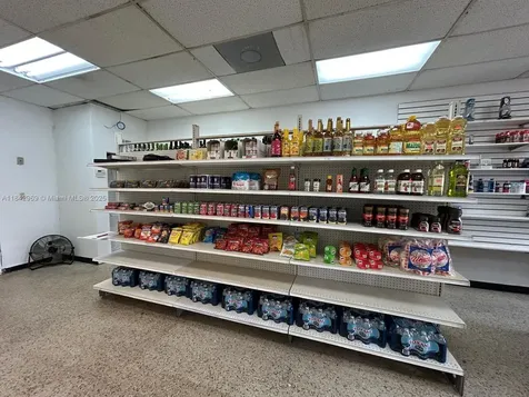 622 E 9th Street Hialeah FL 33010