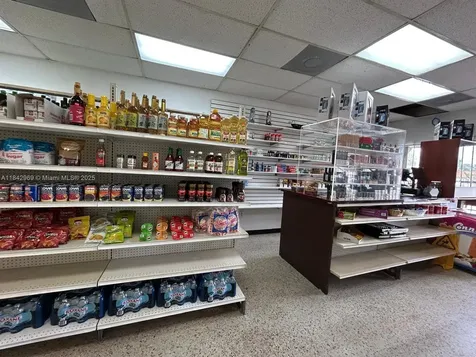 622 E 9th Street Hialeah FL 33010
