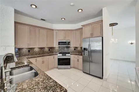 260 Montclaire Drive Weston FL 33326