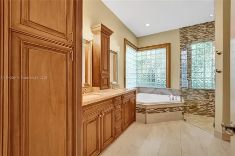 260 Montclaire Drive Weston FL 33326