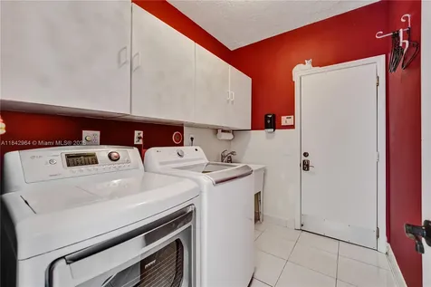 260 Montclaire Drive Weston FL 33326