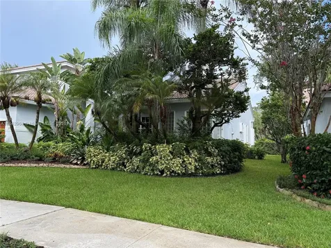 260 Montclaire Drive Weston FL 33326