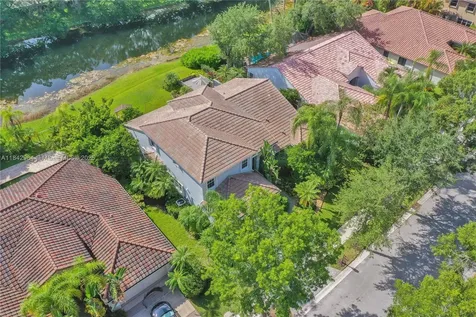 260 Montclaire Drive Weston FL 33326
