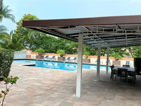 260 Montclaire Drive Weston FL 33326
