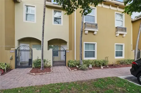 2851 W Prospect Road Tamarac FL 33309
