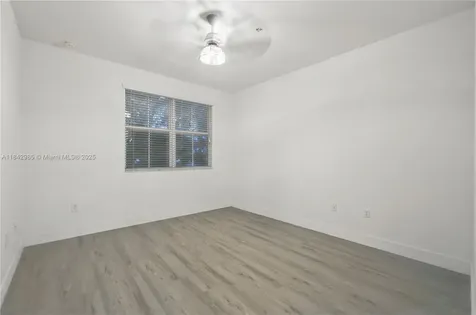 2851 W Prospect Road Tamarac FL 33309