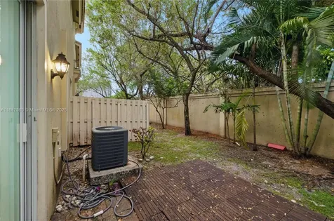 2851 W Prospect Road Tamarac FL 33309