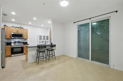 2851 W Prospect Road Tamarac FL 33309