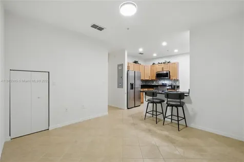 2851 W Prospect Road Tamarac FL 33309