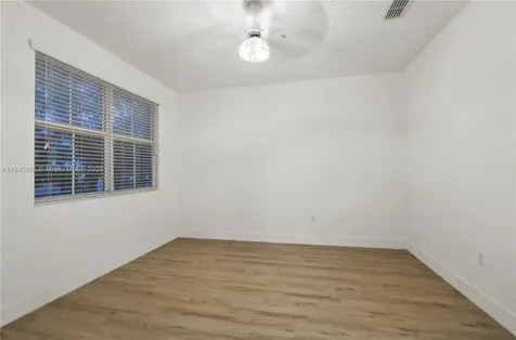 2851 W Prospect Road Tamarac FL 33309