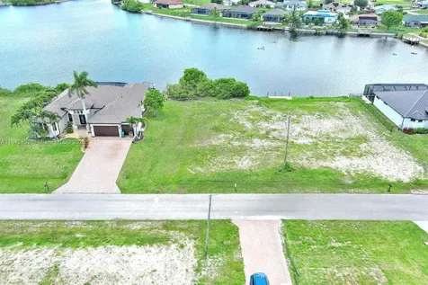 401 NW 24th Terrace Cape Coral FL 33993