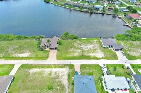 401 NW 24th Terrace Cape Coral FL 33993