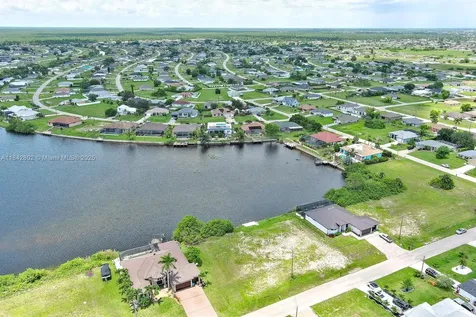 401 NW 24th Terrace Cape Coral FL 33993