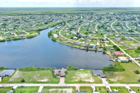 401 NW 24th Terrace Cape Coral FL 33993