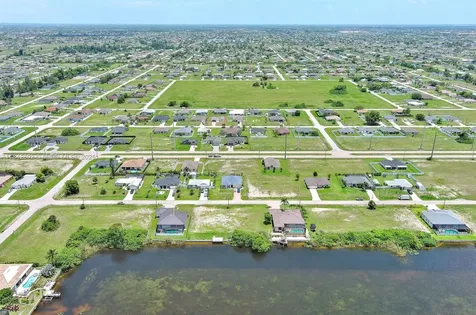 401 NW 24th Terrace Cape Coral FL 33993