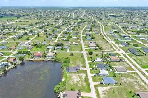 401 NW 24th Terrace Cape Coral FL 33993