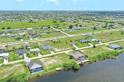 401 NW 24th Terrace Cape Coral FL 33993