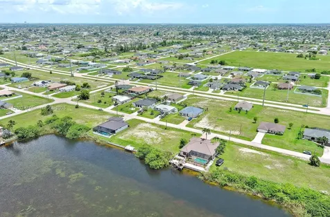 401 NW 24th Terrace Cape Coral FL 33993