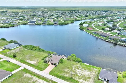 401 NW 24th Terrace Cape Coral FL 33993