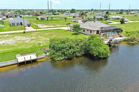 401 NW 24th Terrace Cape Coral FL 33993