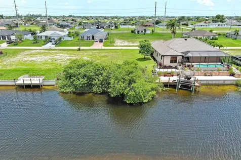 401 NW 24th Terrace Cape Coral FL 33993