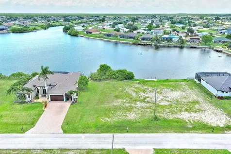401 NW 24th Terrace Cape Coral FL 33993