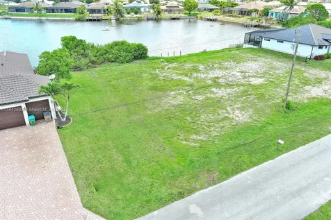 401 NW 24th Terrace Cape Coral FL 33993