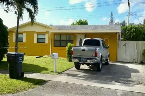 6540 Eaton Street Hollywood FL 33024