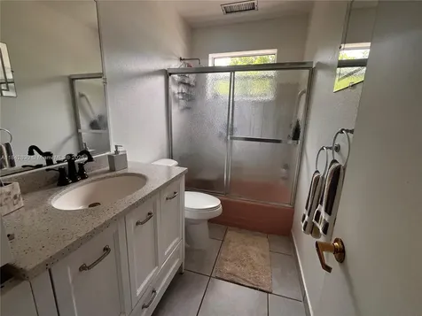 6540 Eaton Street Hollywood FL 33024