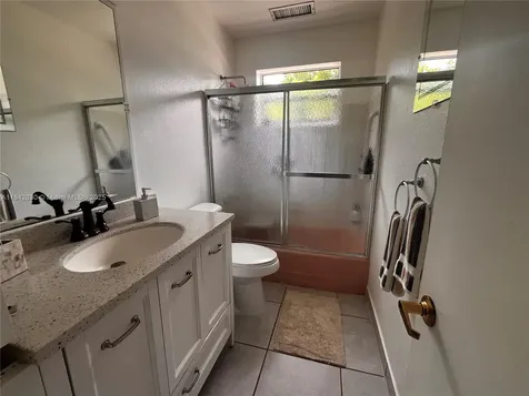 6540 Eaton Street Hollywood FL 33024