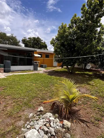 6540 Eaton Street Hollywood FL 33024